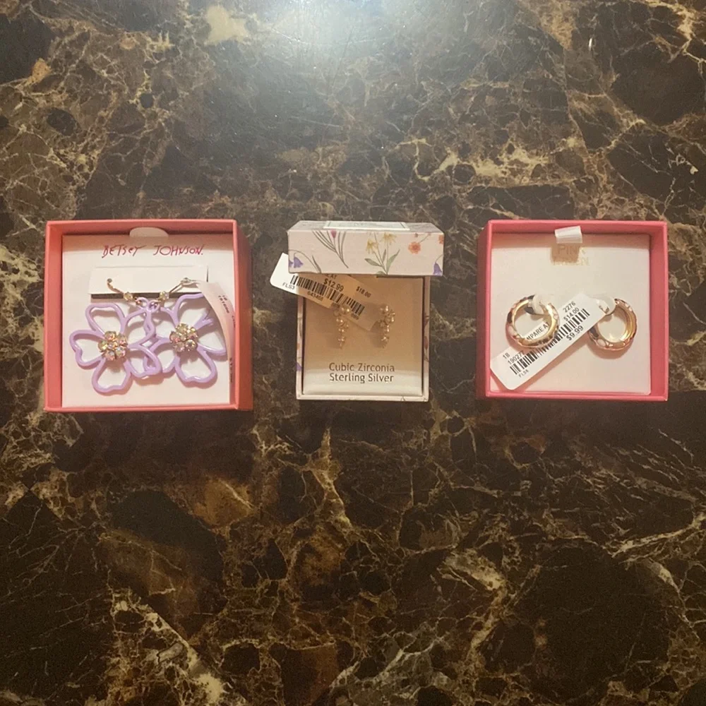 Jewelry - Picture 2 of 2